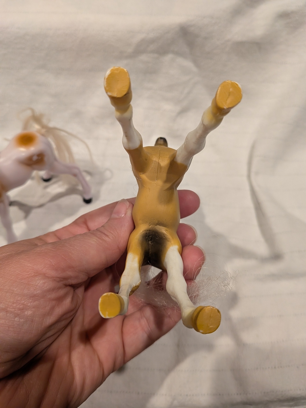 Kids Toy Horse Figurines White & Tan Set Plastic Animal Figures 2pc - Picture 4 of 10